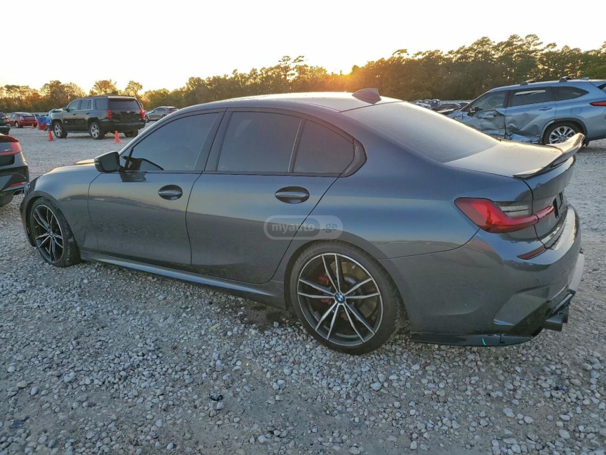 BMW M3 2022 — photo 2