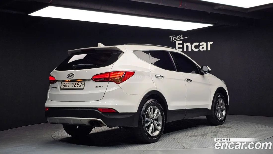 Hyundai Santa Fe 2015 — photo 2