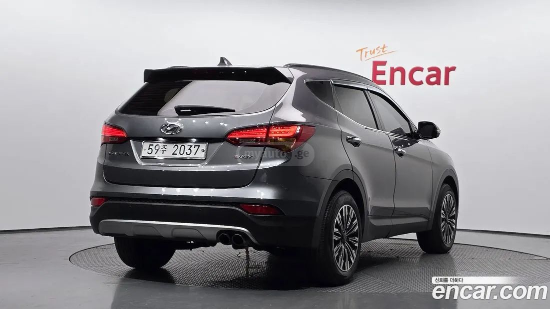 Hyundai Santa Fe 2015 — photo 2