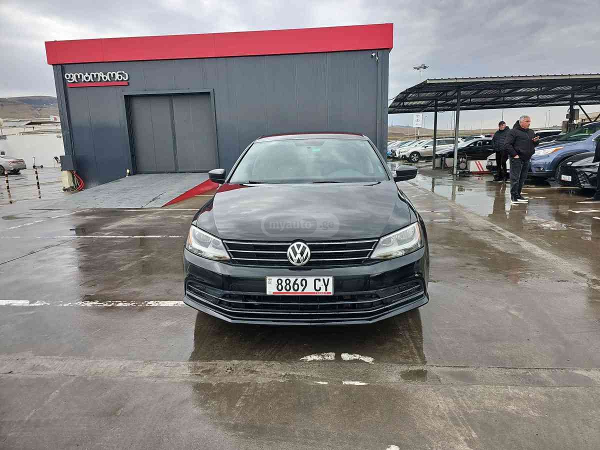 Volkswagen Jetta 2016 — photo 2