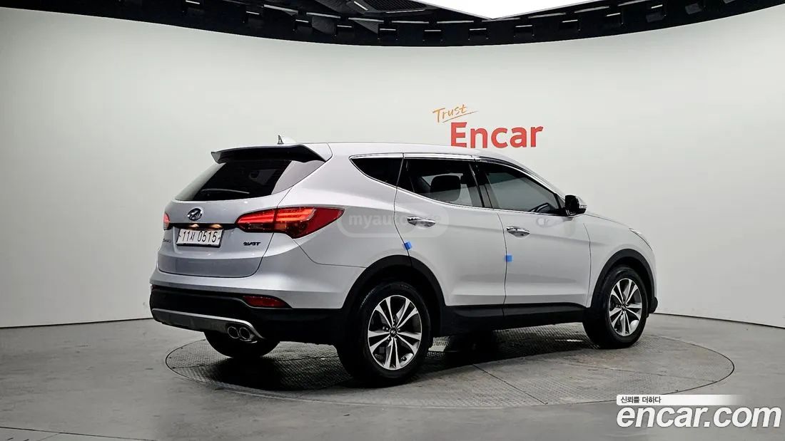 Hyundai Santa Fe 2015 — photo 2