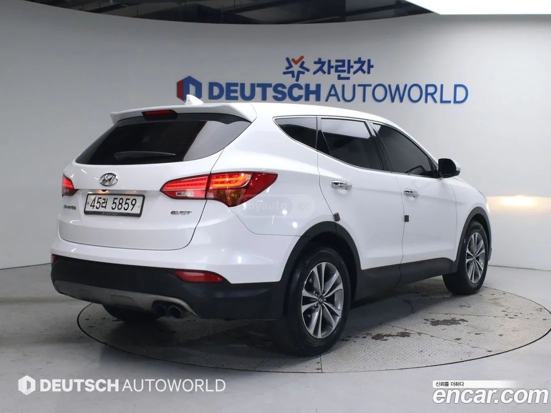 Hyundai Santa Fe 2015 — photo 2