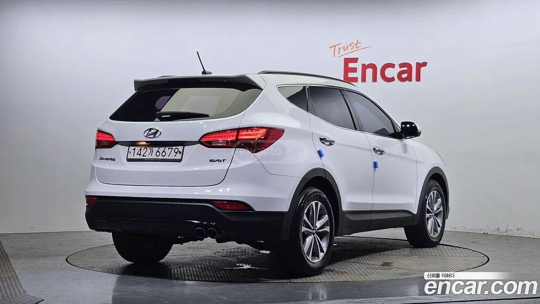Hyundai Santa FE 2015 — photo 2