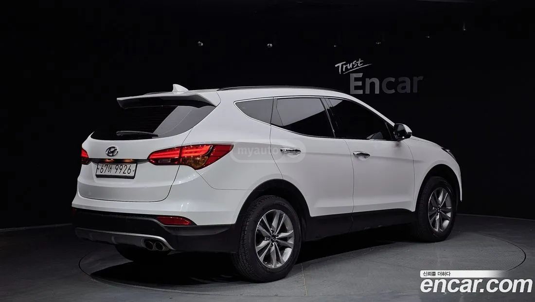 Hyundai Santa Fe 2015 — photo 2