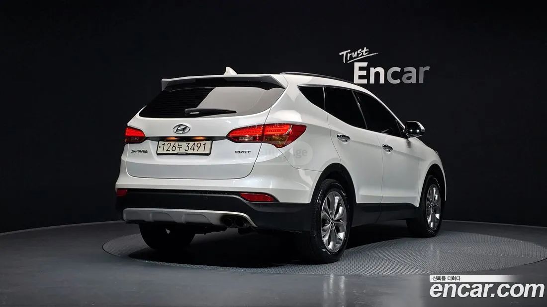 Hyundai Santa Fe 2015 — photo 2