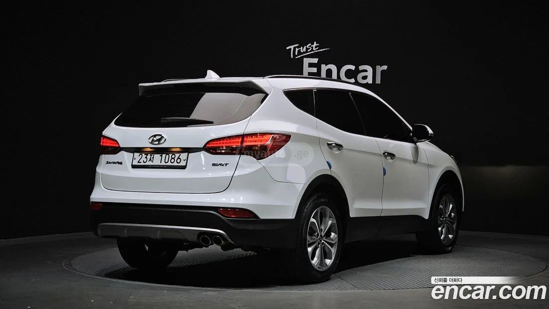 Hyundai Santa Fe 2015 — photo 2