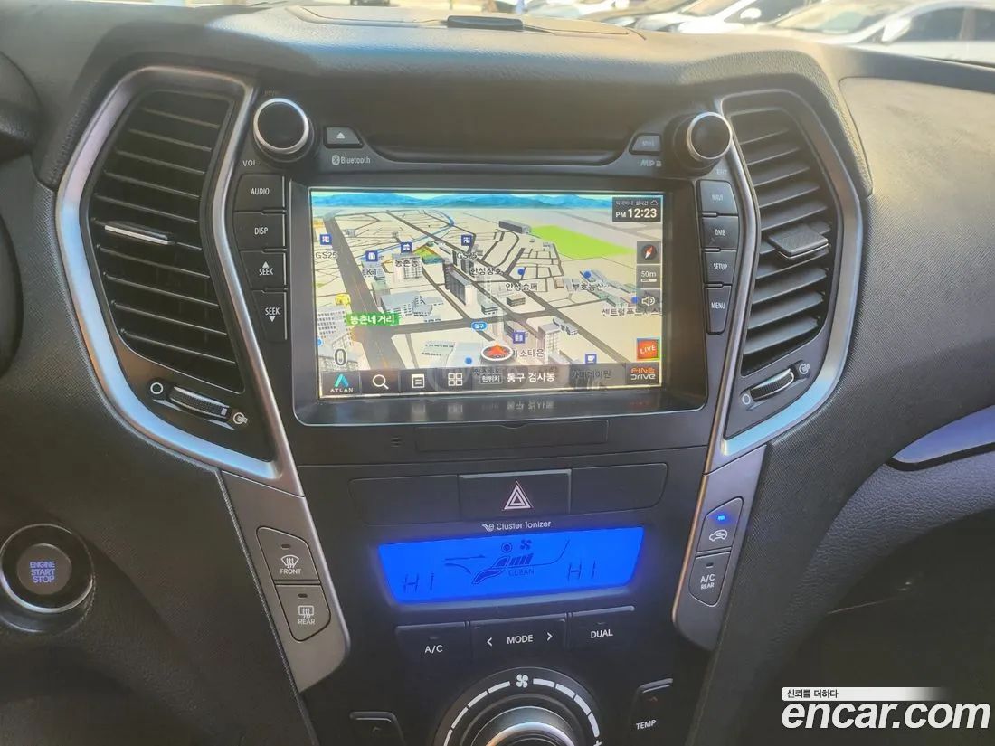 Hyundai Santa Fe 2015 — photo 2