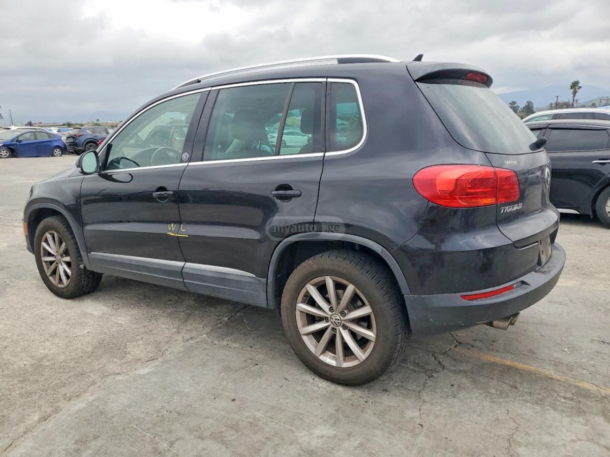 Volkswagen Tiguan 2017 — photo 2