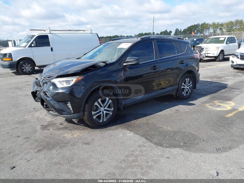 Toyota RAV4 2018 — photo 2