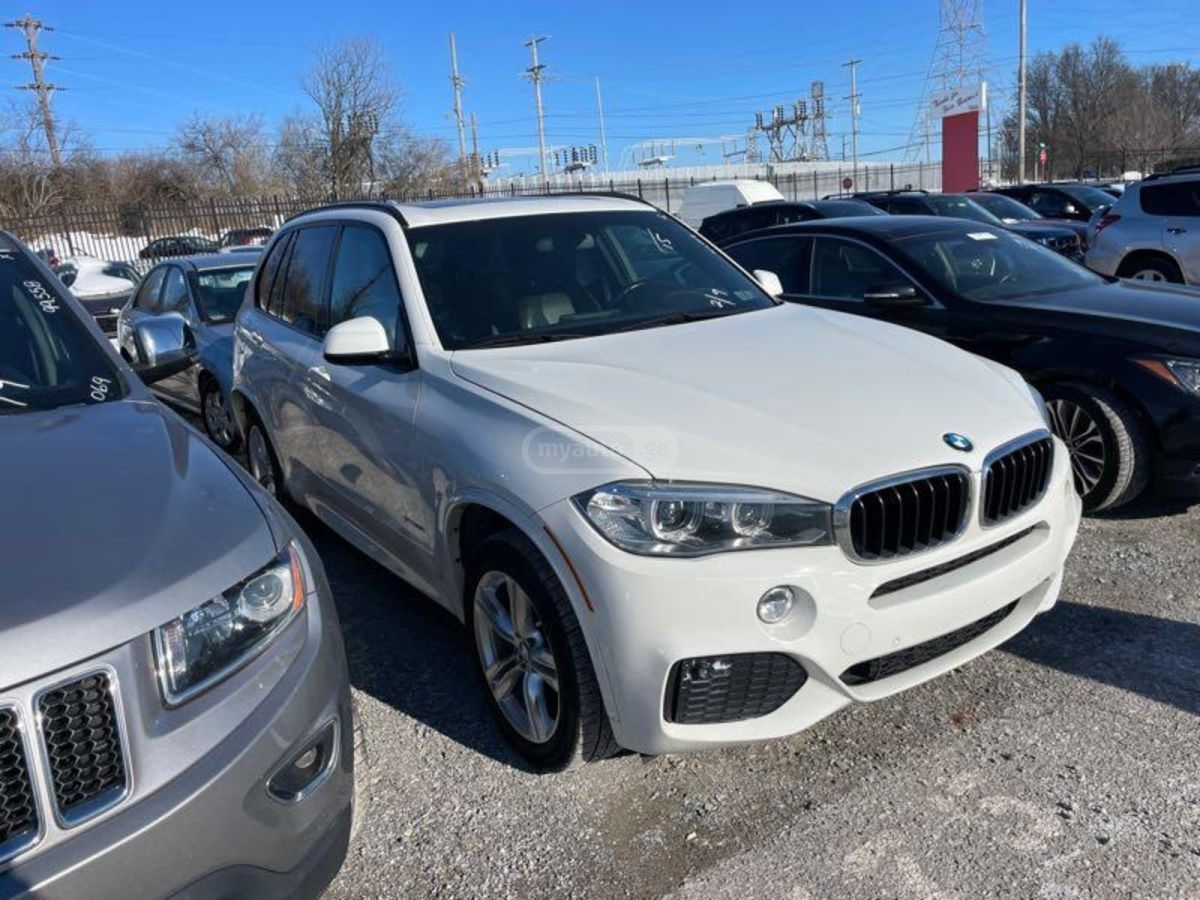 BMW X5 2015 — photo 2