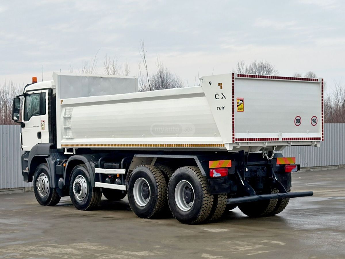 Isuzu TGS 2015 — photo 2