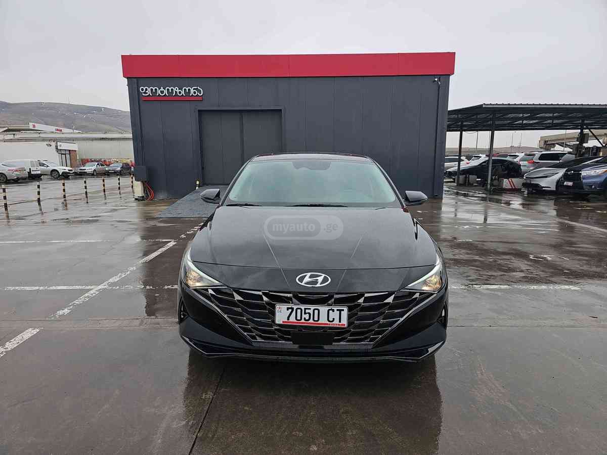 Hyundai Elantra 2022 — photo 2