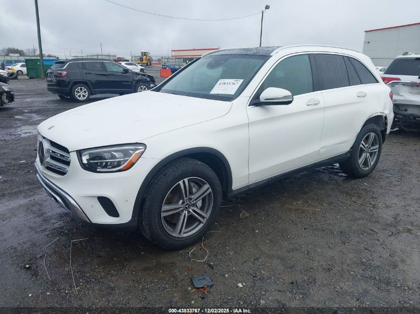 Mercedes-Benz C 300 2022 — photo 2