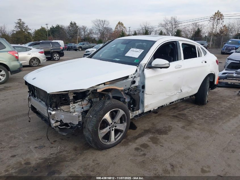 Mercedes-Benz C 300 2023 — photo 2