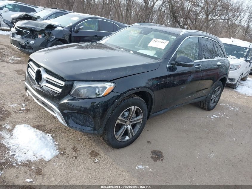 Mercedes-Benz C 300 2016 — photo 2