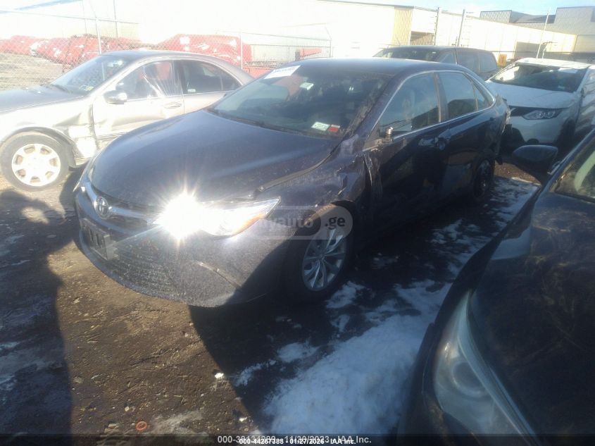 Toyota Camry 2016 — photo 2