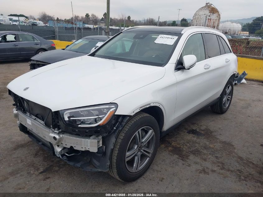 Mercedes-Benz C 300 2022 — photo 2