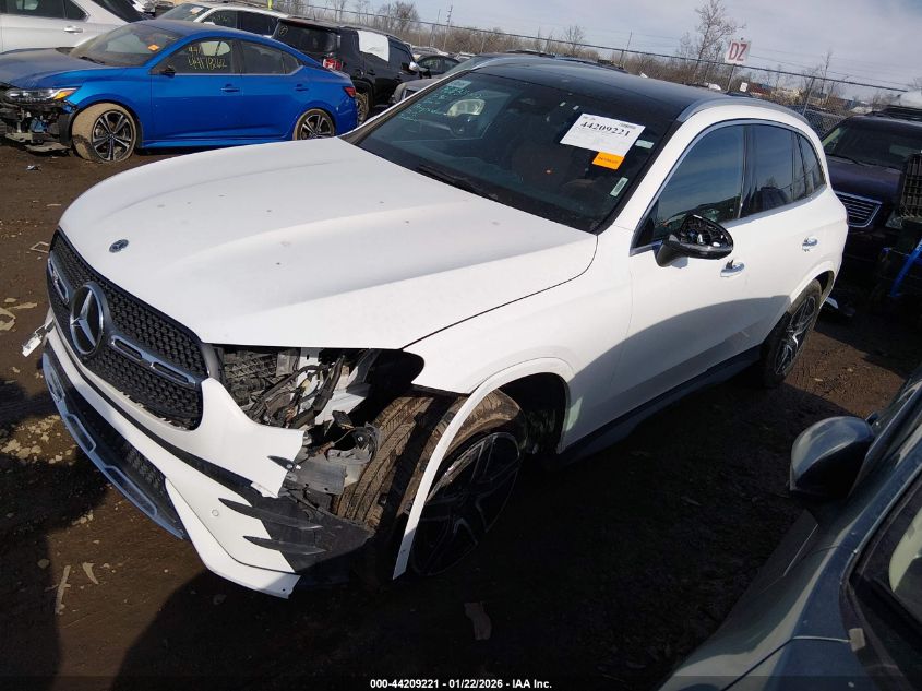 Mercedes-Benz C 300 2025 — photo 2