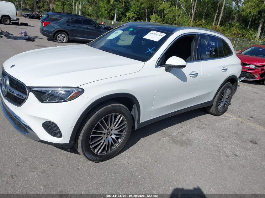 Mercedes-Benz C 300 2023 — photo 2