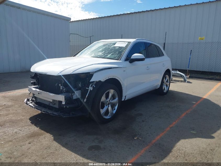 Audi Q5 2023 — photo 2