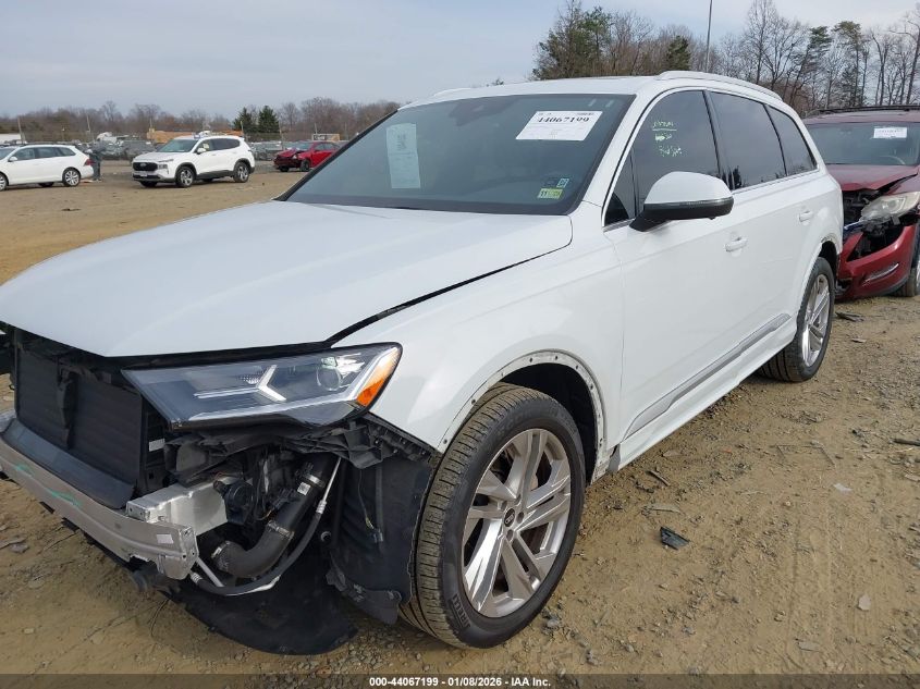 Audi Q7 2021 — photo 2