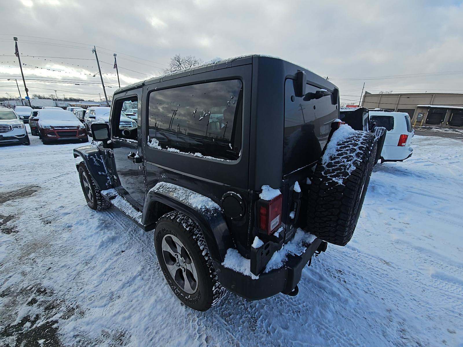 Jeep Wrangler 2017 — photo 2
