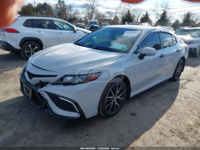 Toyota Camry 2024 — photo 2