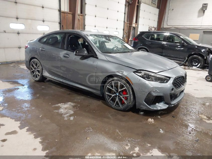 BMW M235