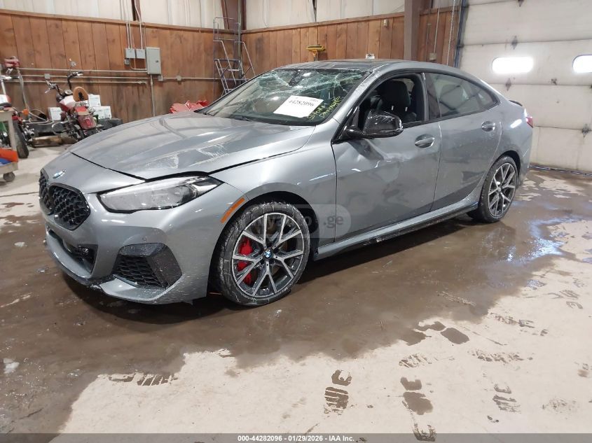 BMW M235 2024 — photo 2