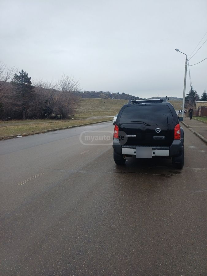 Nissan Xterra 2014 — photo 2