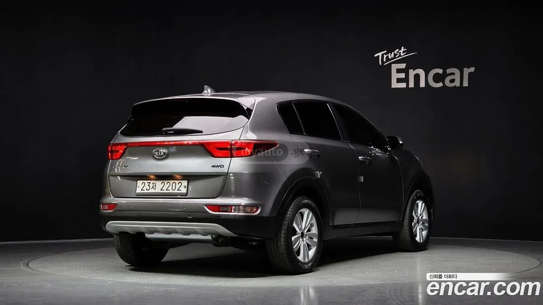 Kia Sportage 2018 — photo 2