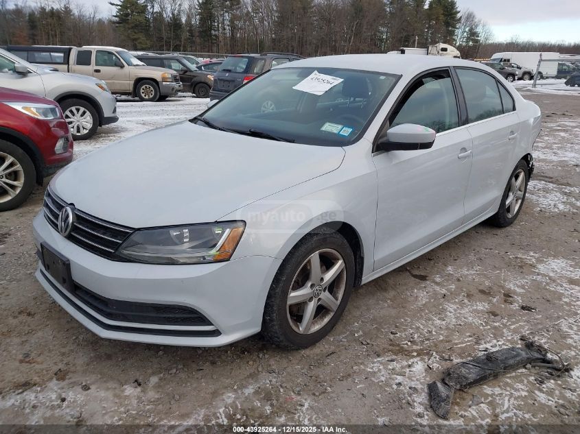 Volkswagen Jetta 2017 — photo 2