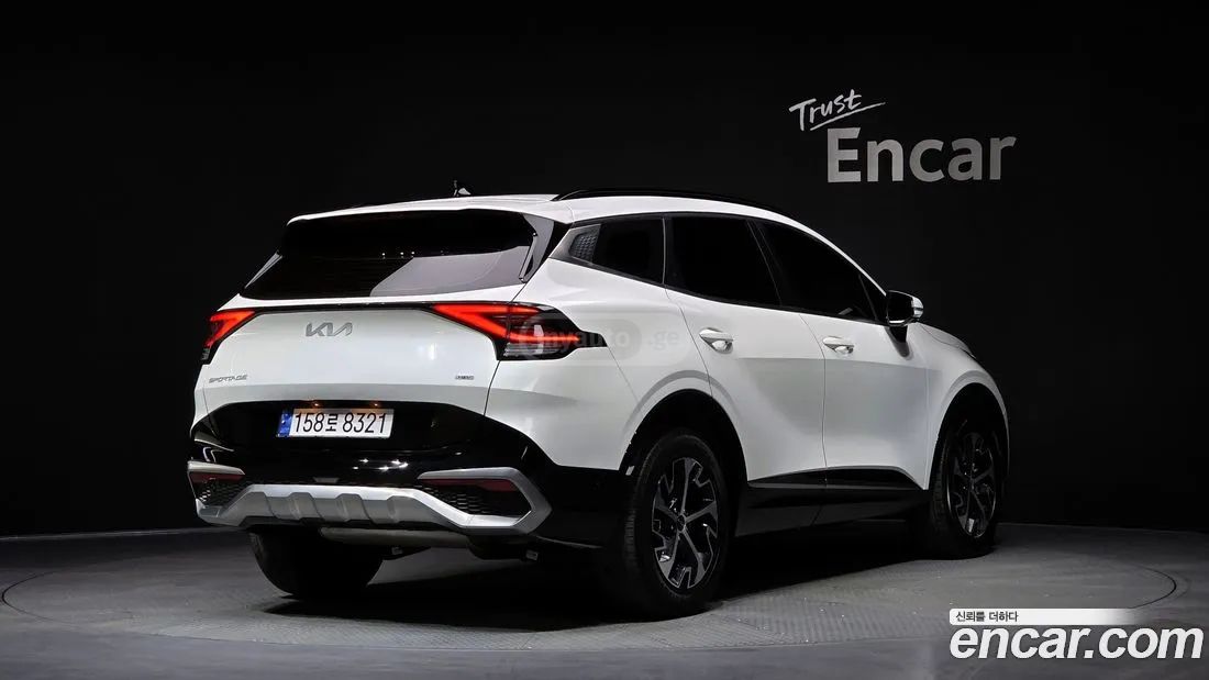 Kia Sportage 2023 — photo 2