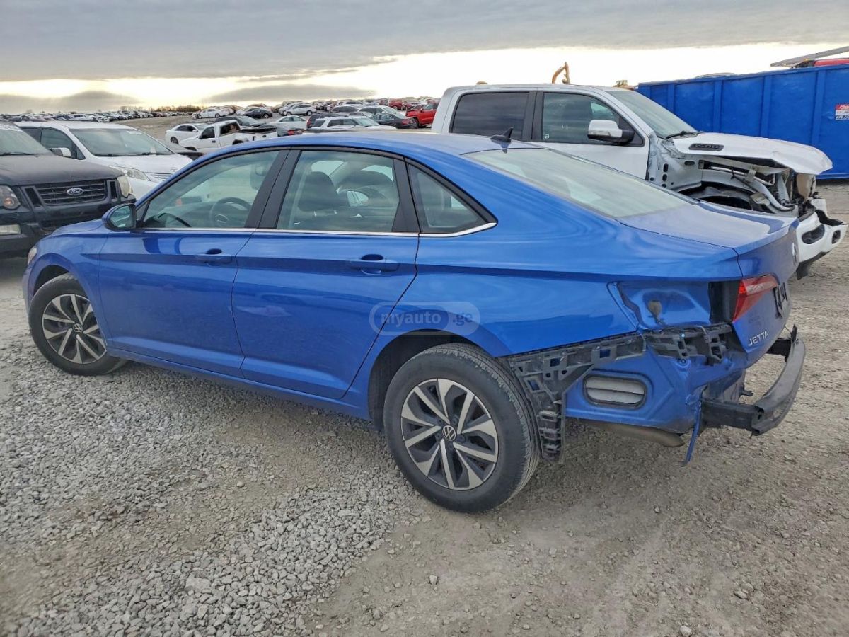 Volkswagen Jetta 2022 — photo 2