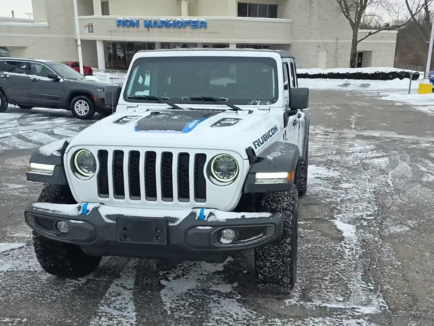 Jeep Wrangler 2023 — photo 2