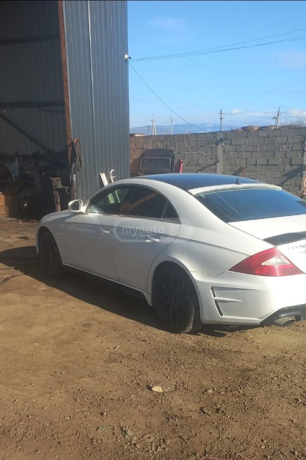 Mercedes-Benz CLS 500 2005 — photo 2
