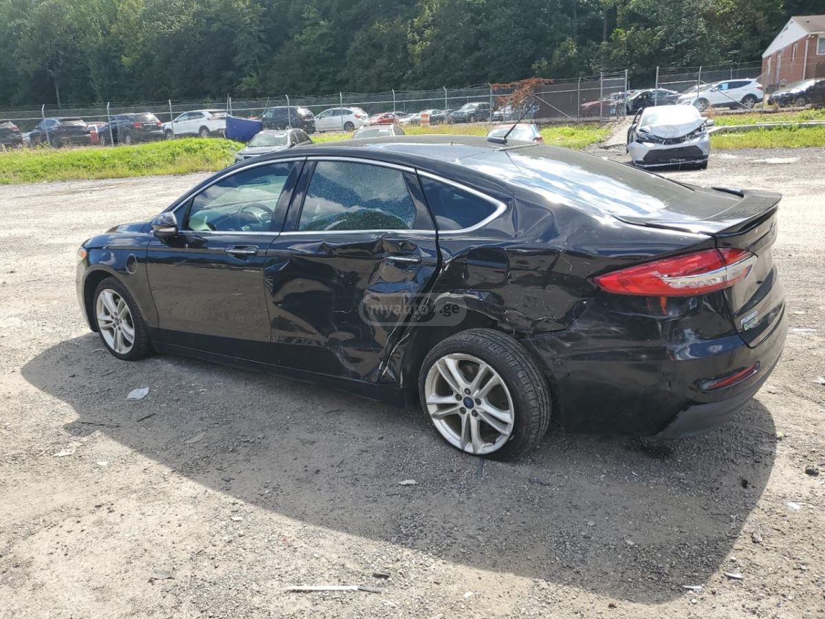 Ford Fusion 2019 — photo 2