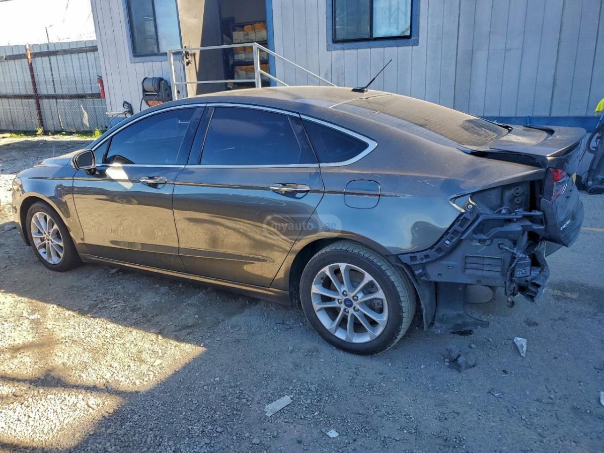 Ford Fusion 2020 — photo 2