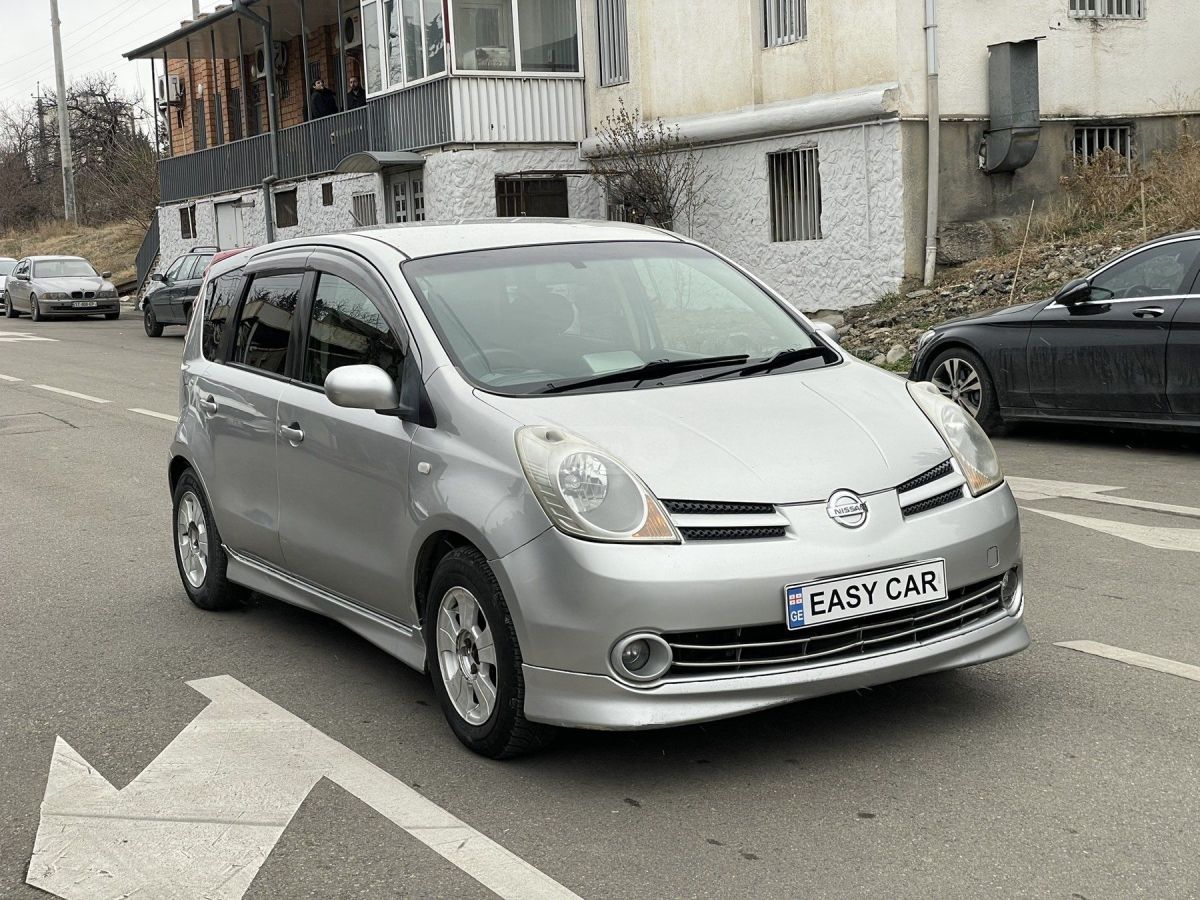 Nissan Note 2005 — photo 2