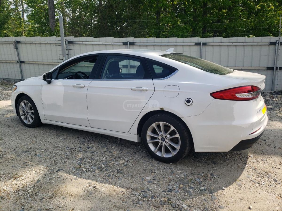Ford Fusion 2020 — photo 2