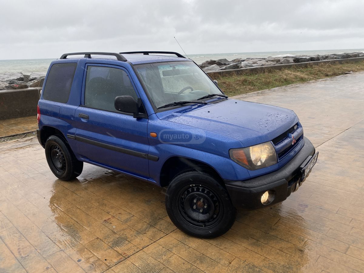 Mitsubishi Pajero IO 1999 — photo 2