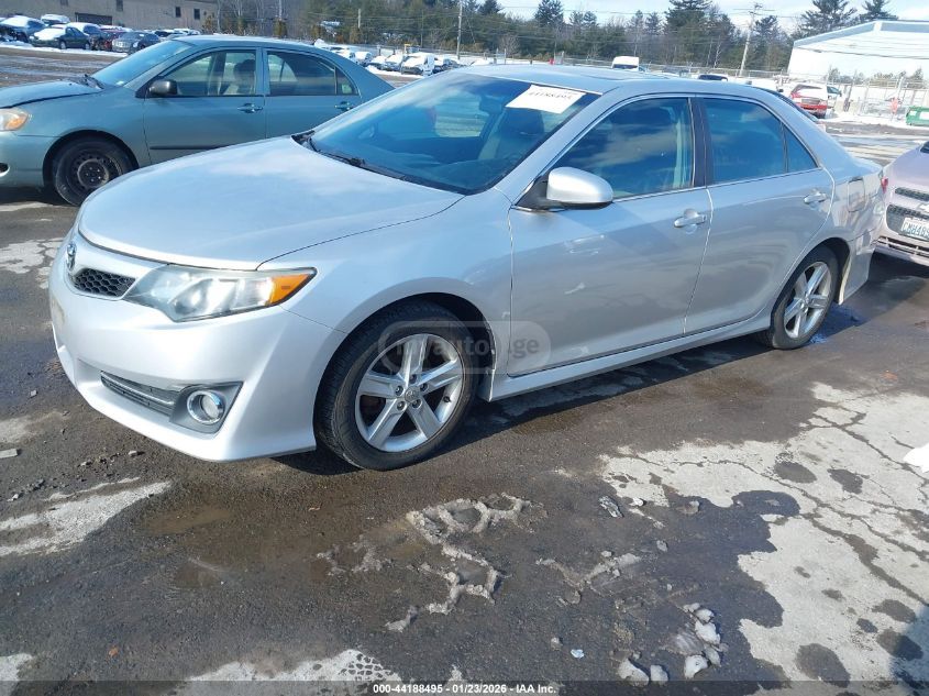 Toyota Camry 2014 — photo 2