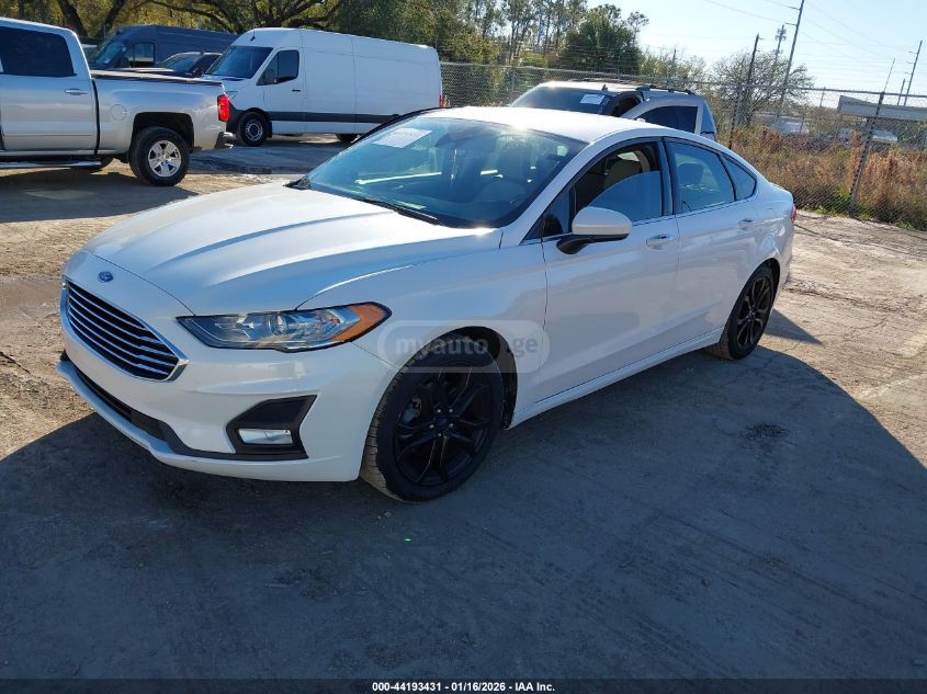 Ford Fusion 2019 — photo 2