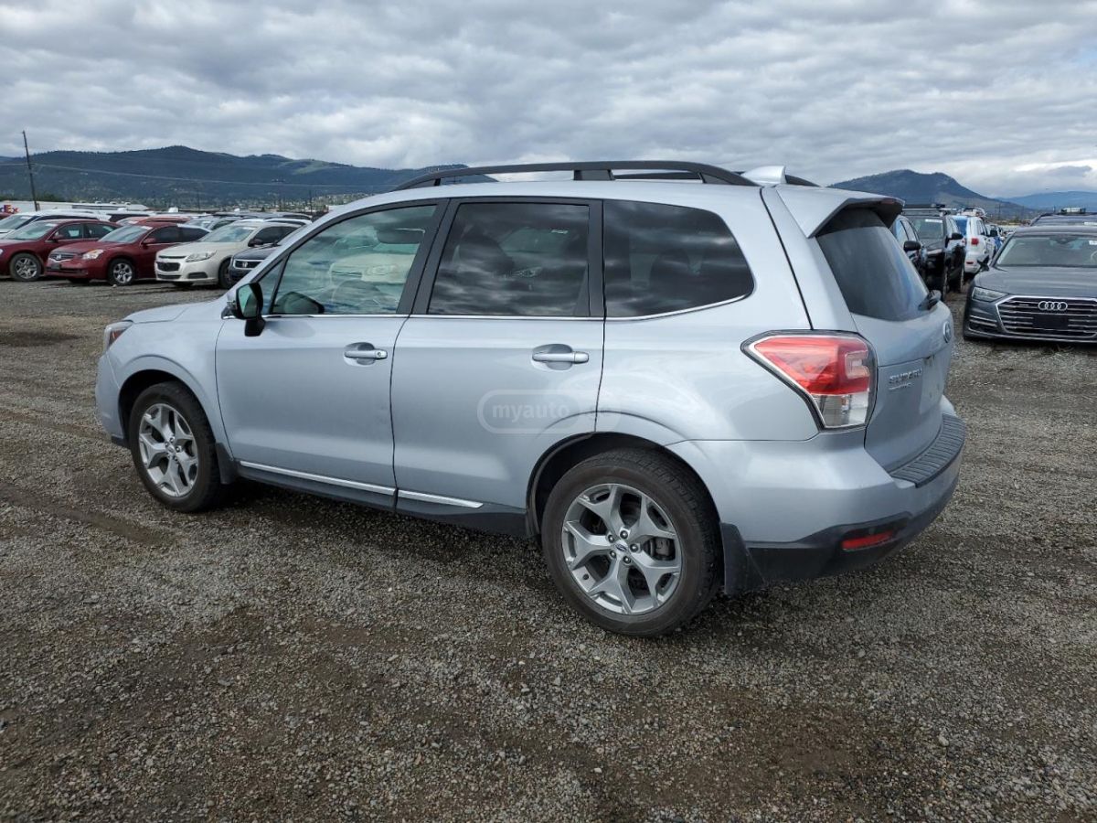 Subaru Forester 2018 — photo 2