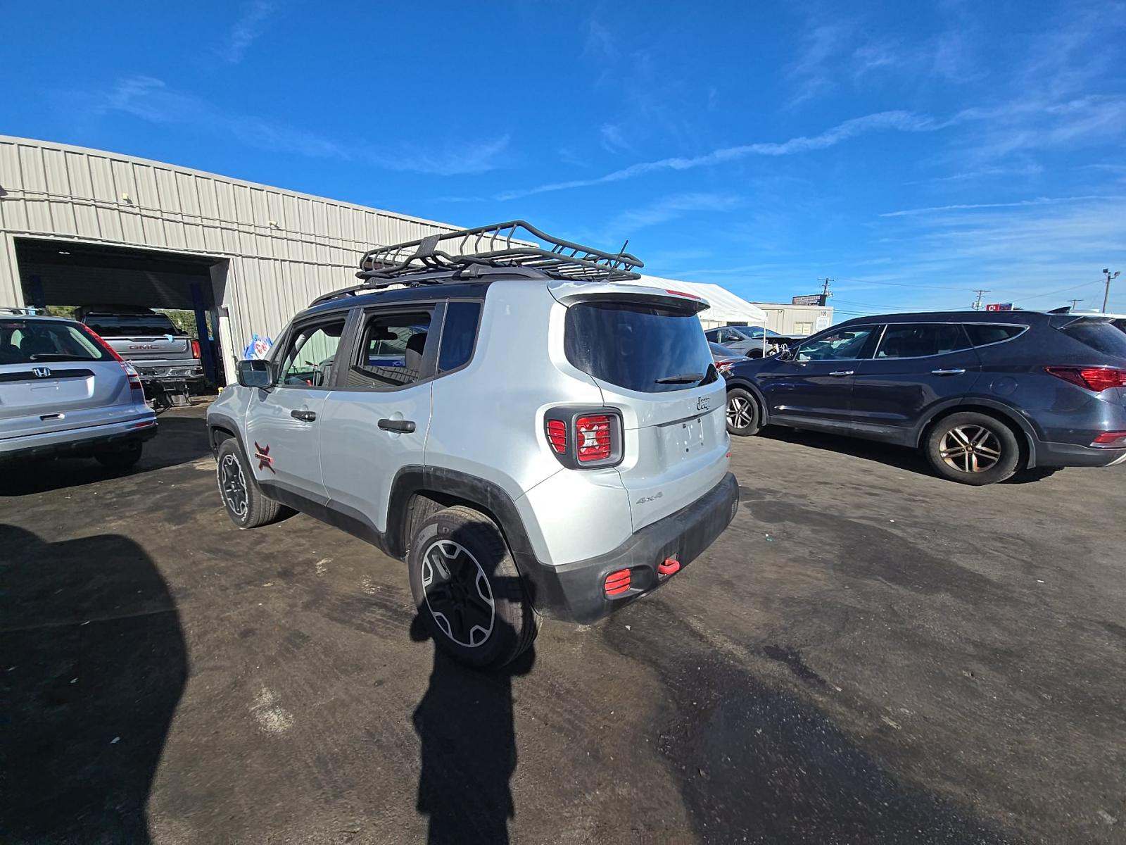 Jeep Renegade 2015 — photo 2
