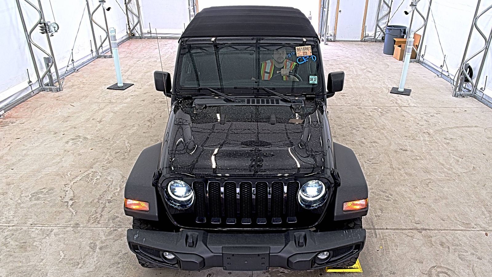 Jeep Wrangler 2023 — photo 2