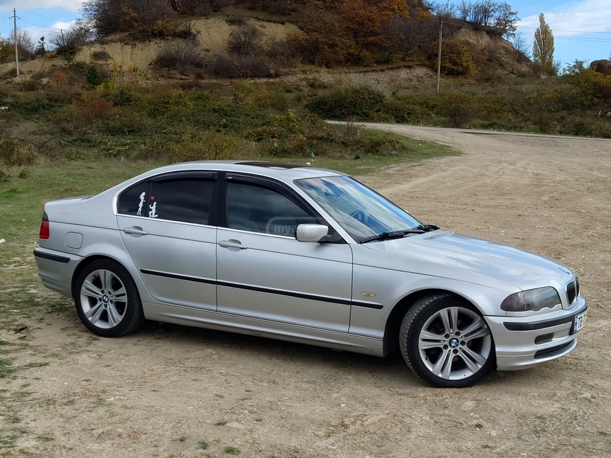 BMW 323 2000 — photo 2