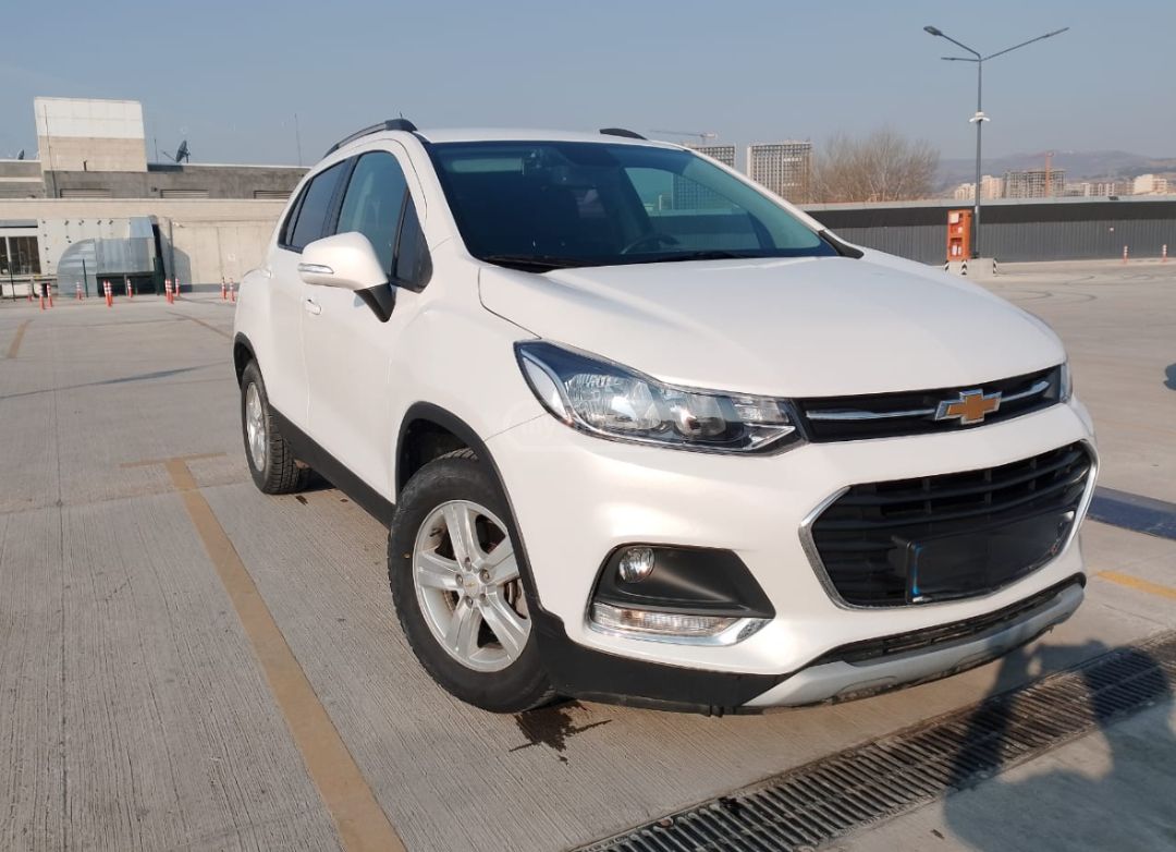 Chevrolet Trax 2020 — photo 2