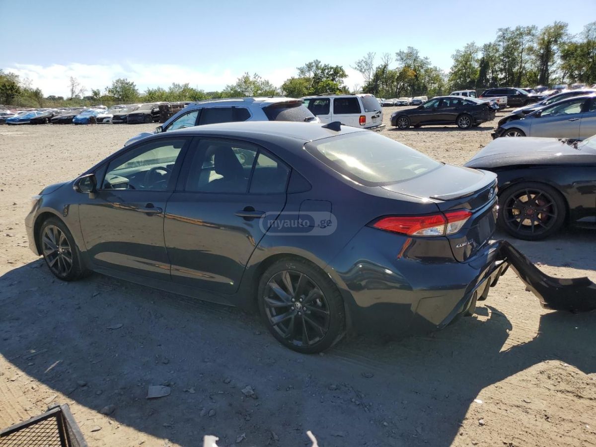 Toyota Corolla 2023 — photo 2
