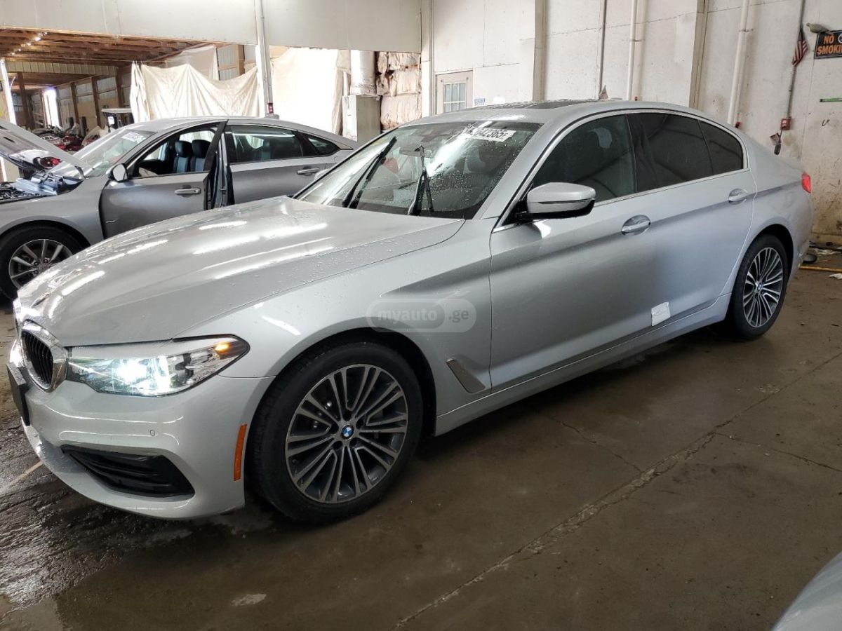 BMW 530